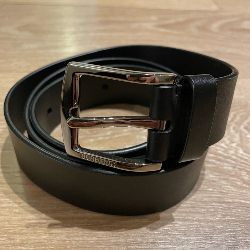 Black Burberry men’s belt